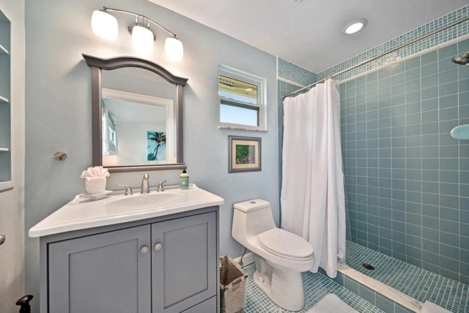 Henderson 3 Bedroom Home by RedAwning