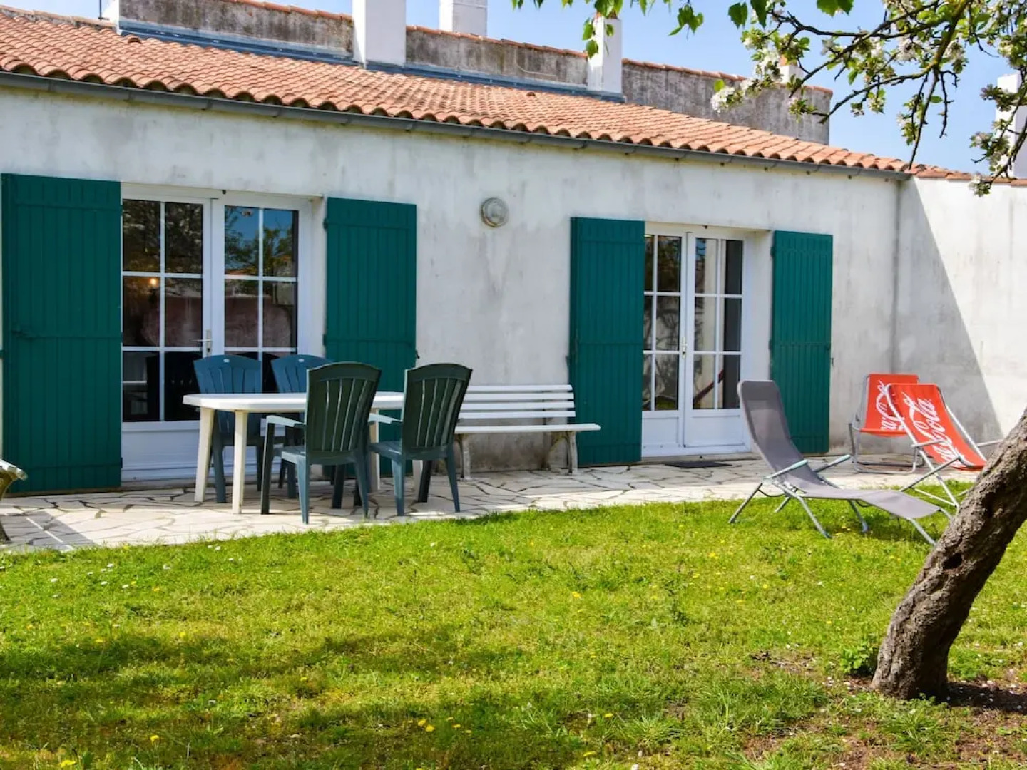 Spacious Holiday Home Near Sea in Loix