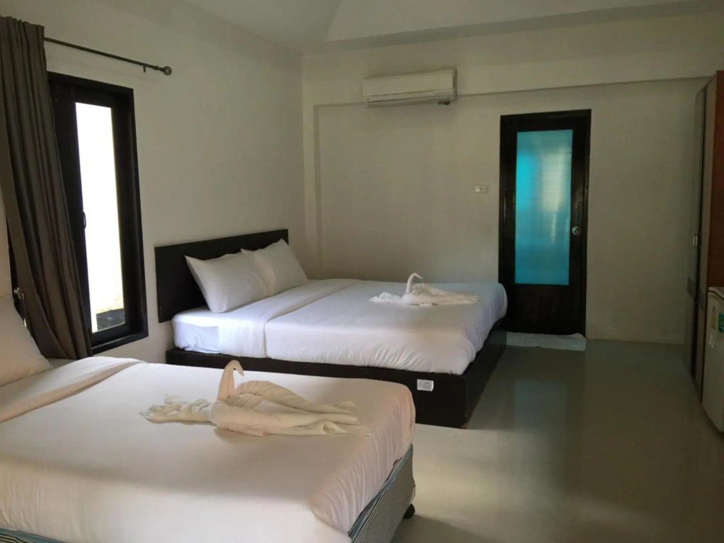 Aquavana Haad Rin Resort