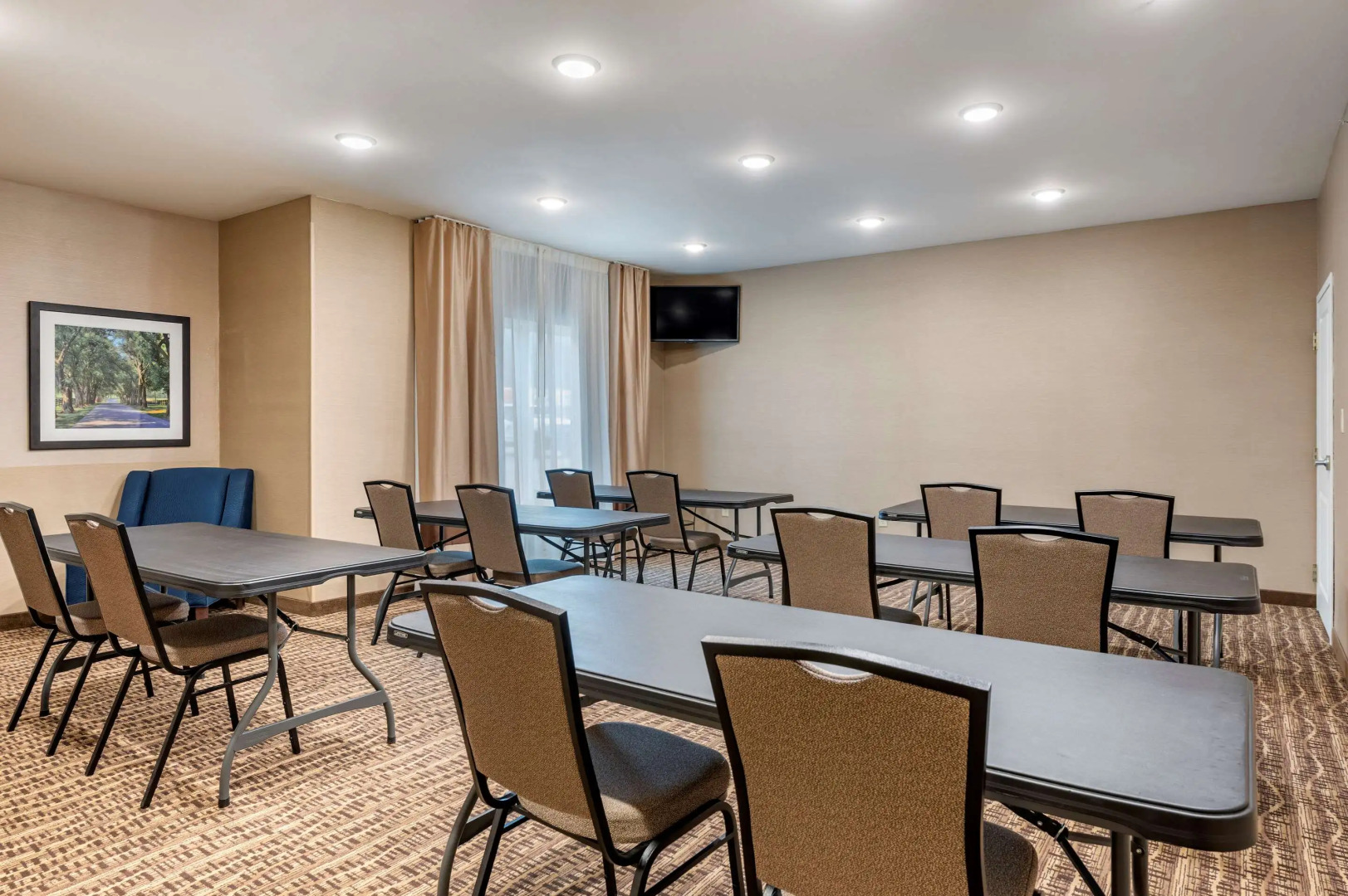 Comfort Inn & Suites Northern Kentucky