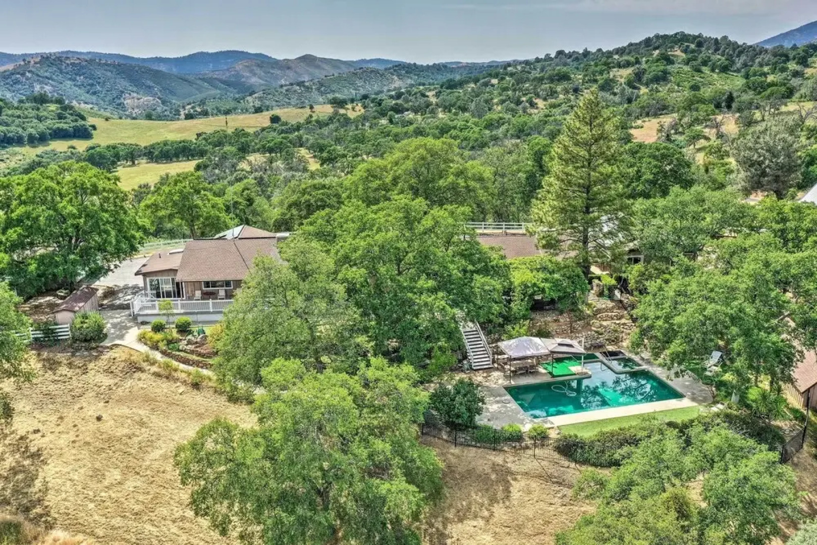 Unique 'yosemite Mountaintop Retreat' on 100 Acres