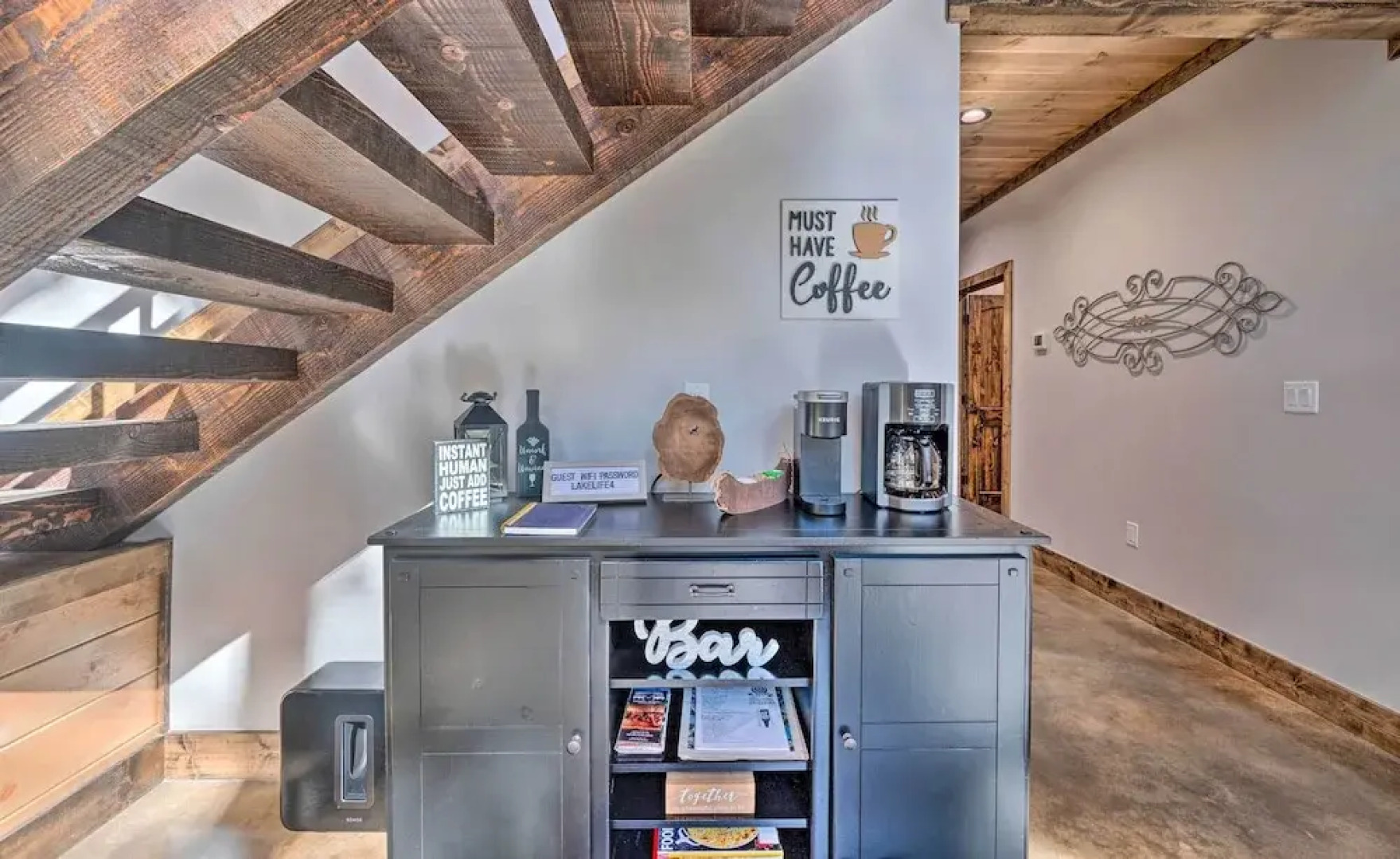 Broken Bow 'lazy Dog Lodge' w/ Hot Tub, Pool Table