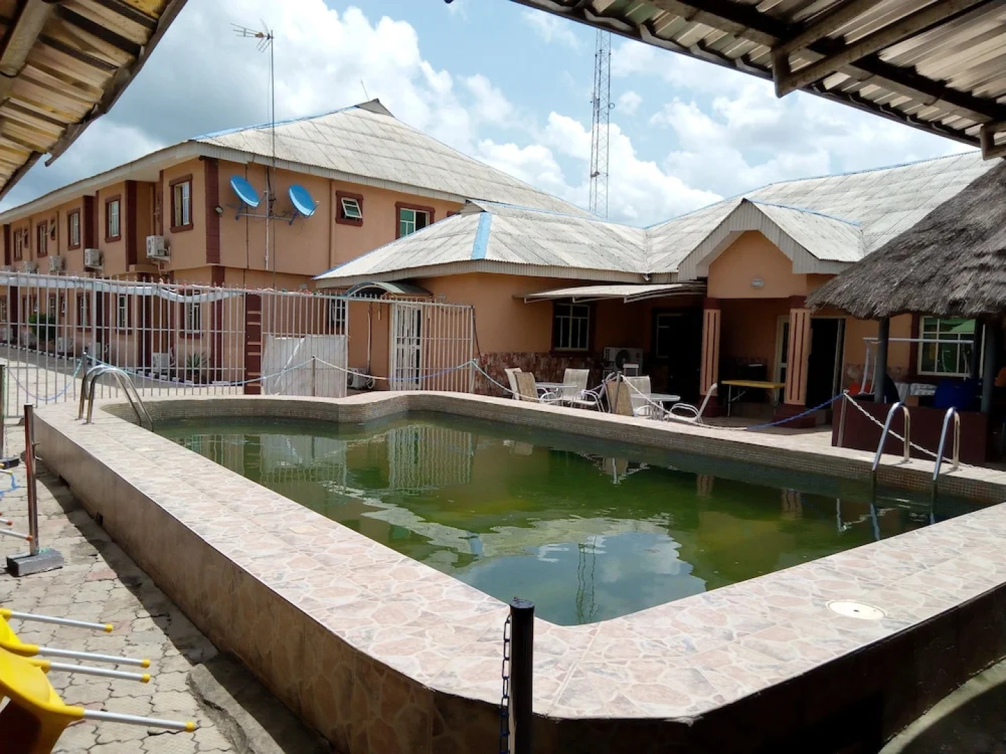 Gen-Preston Hotel & Suites