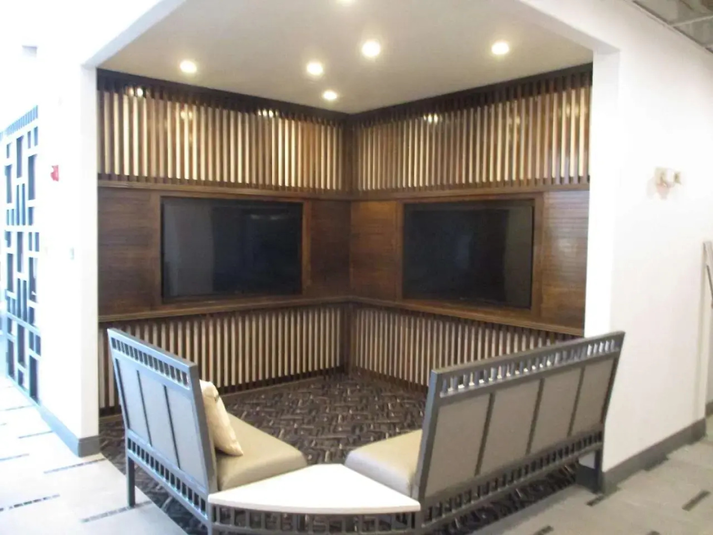 Best Western Premier Liberty Inn & Suites