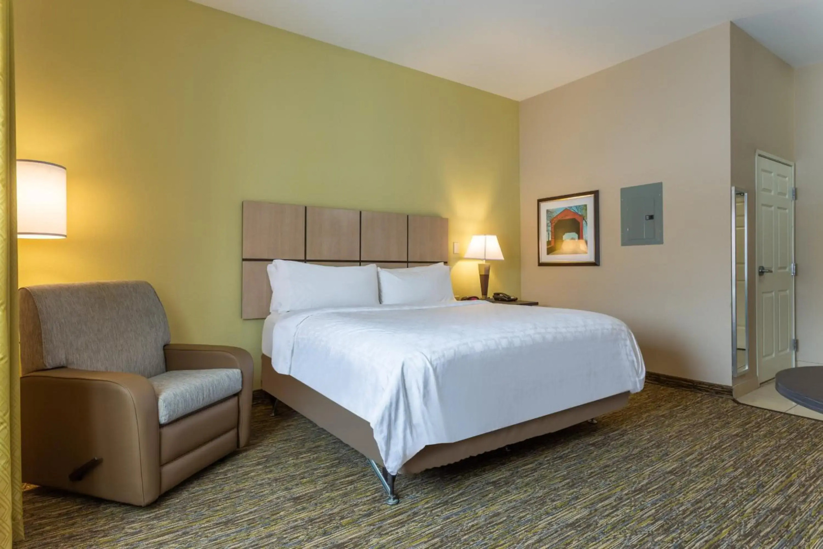 Candlewood Suites South Bend Airport