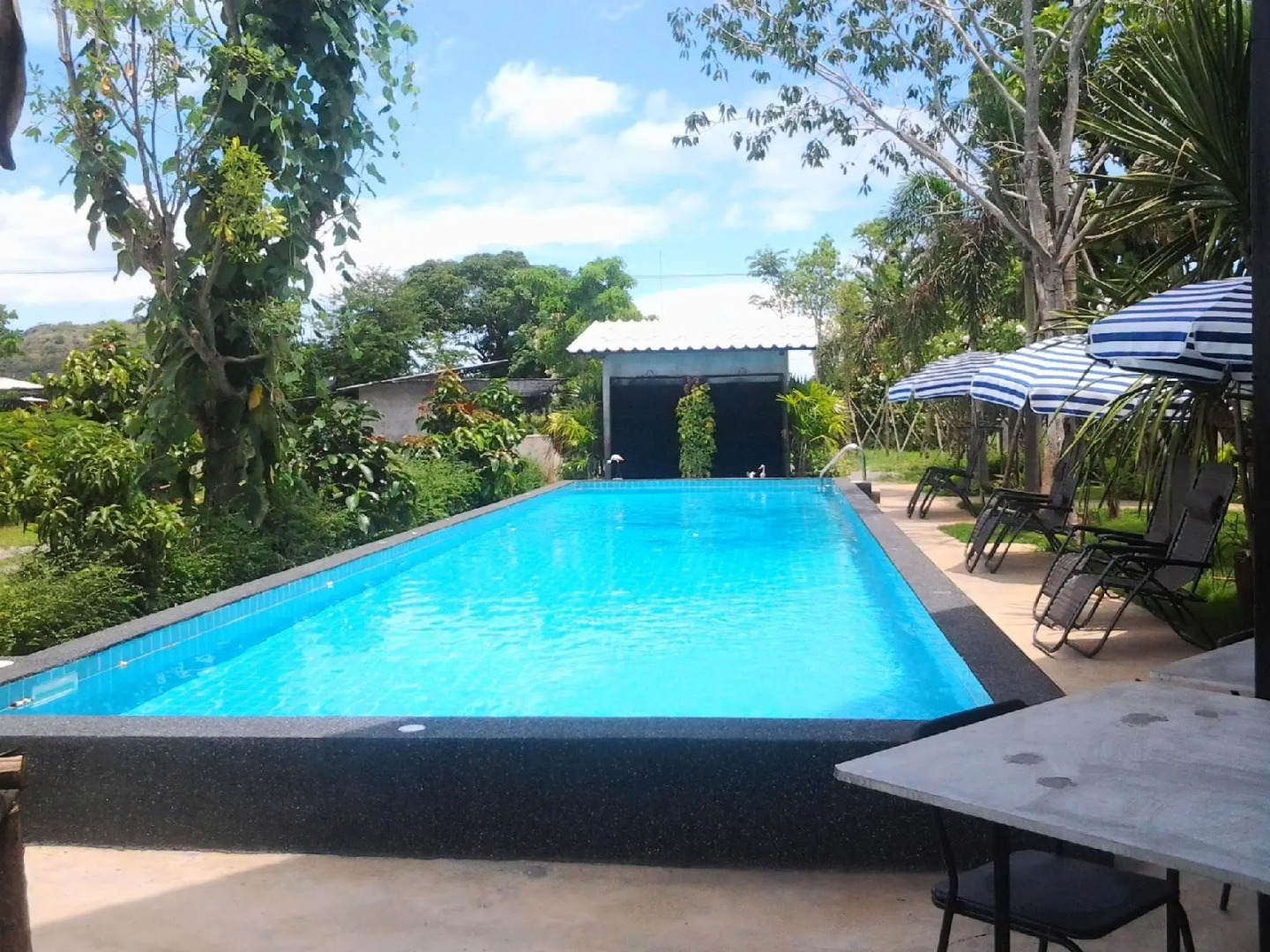 Pran River View Resort