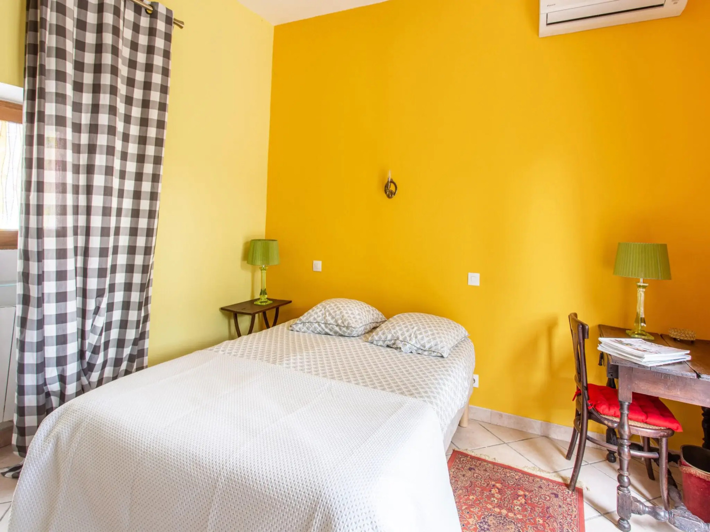 Tranquil holiday home in Cébazan with private pool