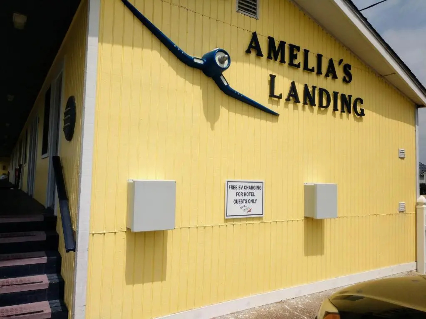 Amelia's Landing Hotel