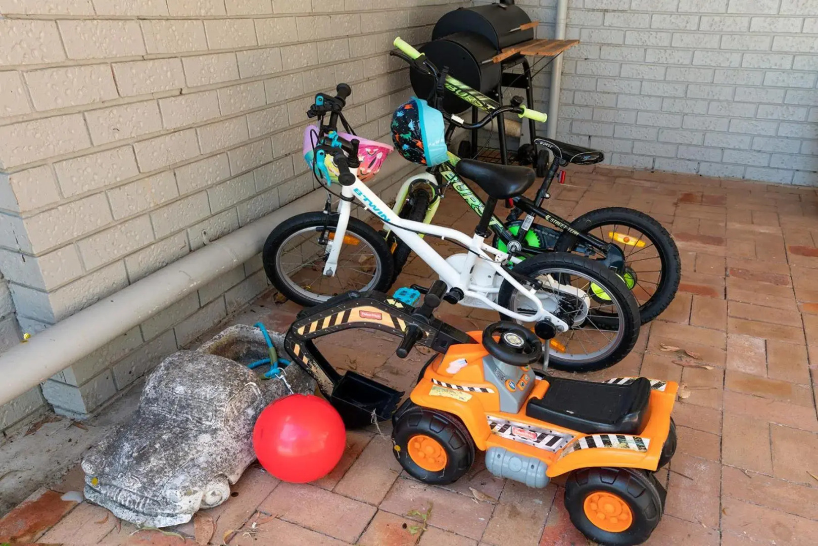 Getaway Lakefront Environmental House on Lake Macquarie with Water View