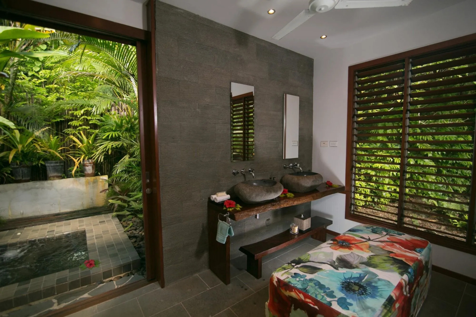 Qamea Resort and Spa