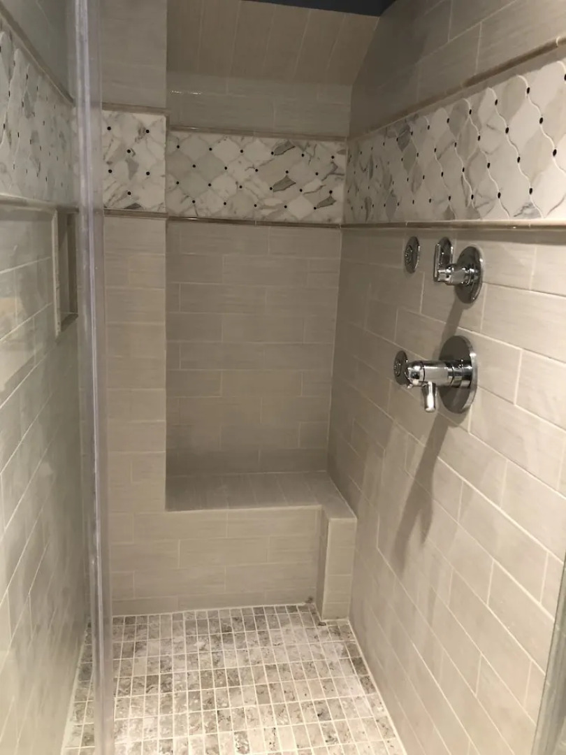 The Captain Swift Inn