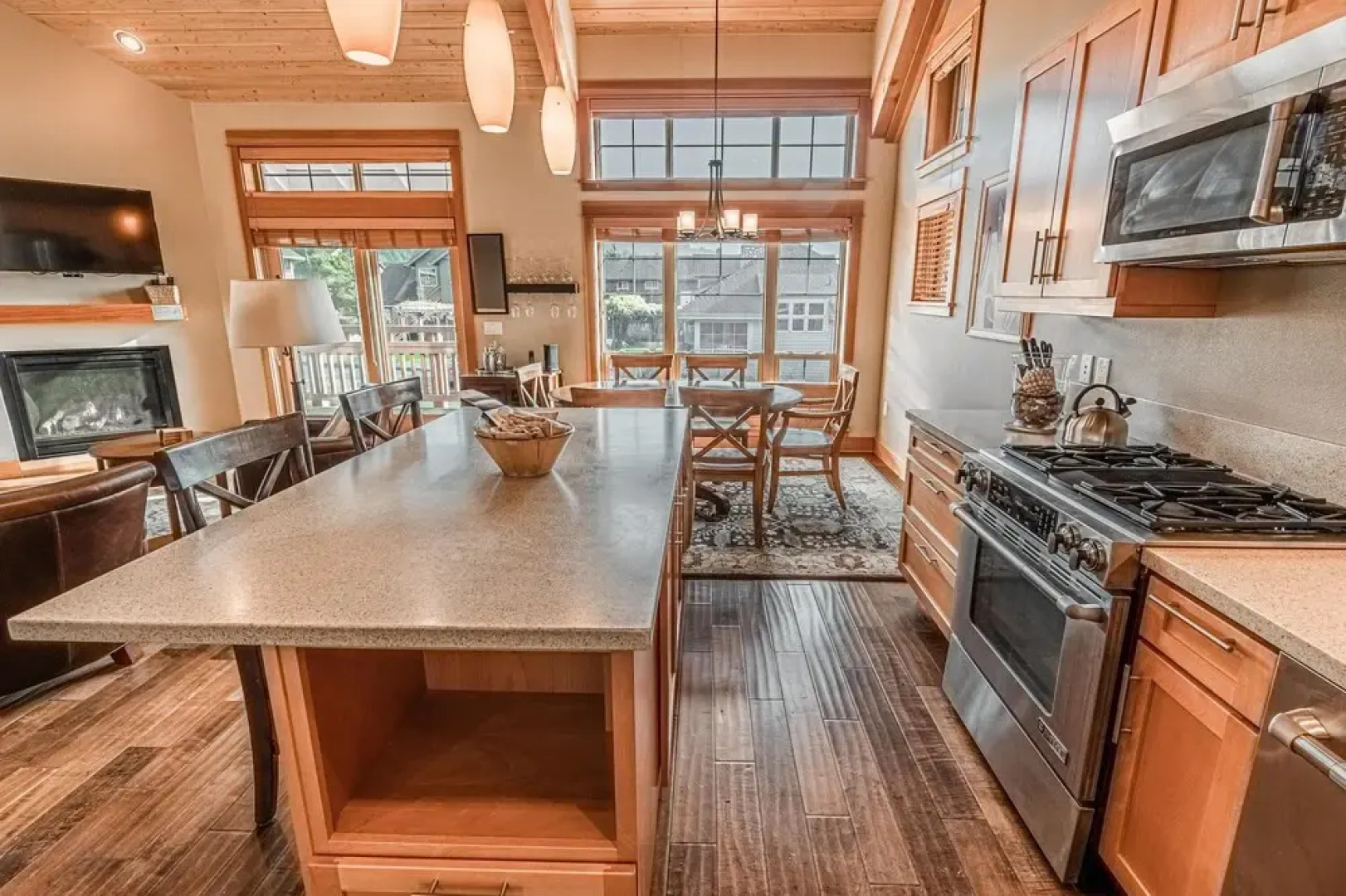 Lodges at Cannon Beach A2