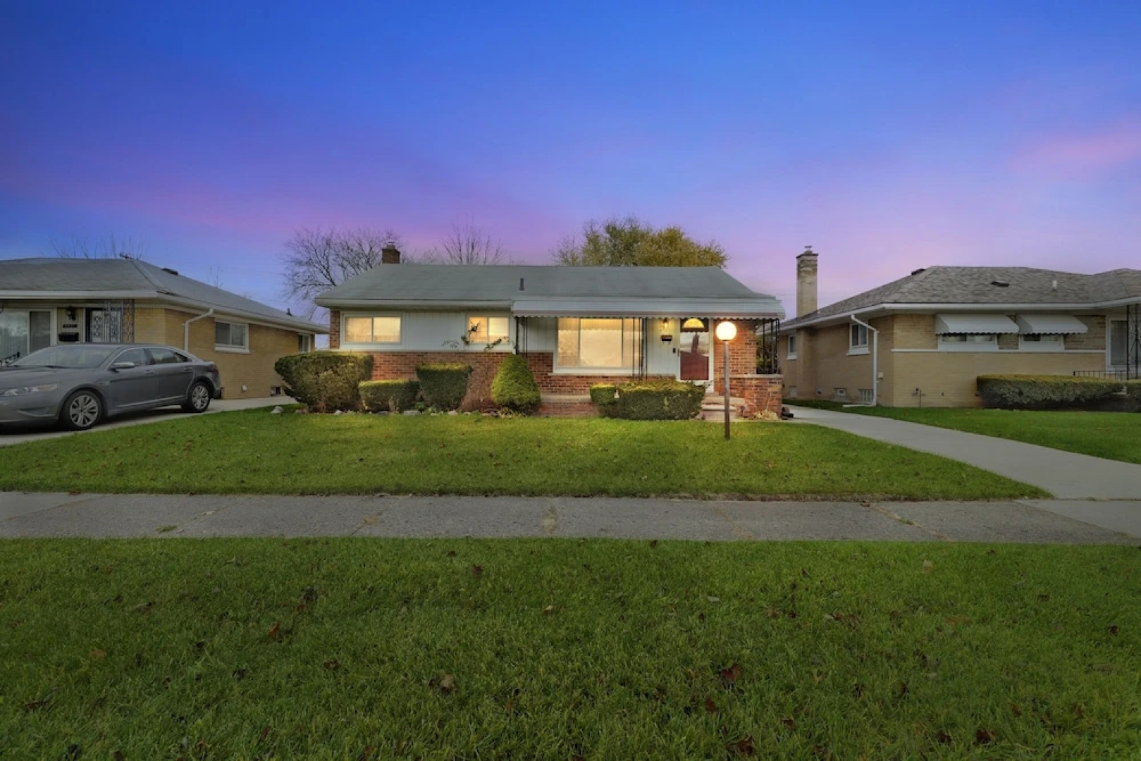 Cozy 3br Westland Retreat 3 Bedroom Home by RedAwning