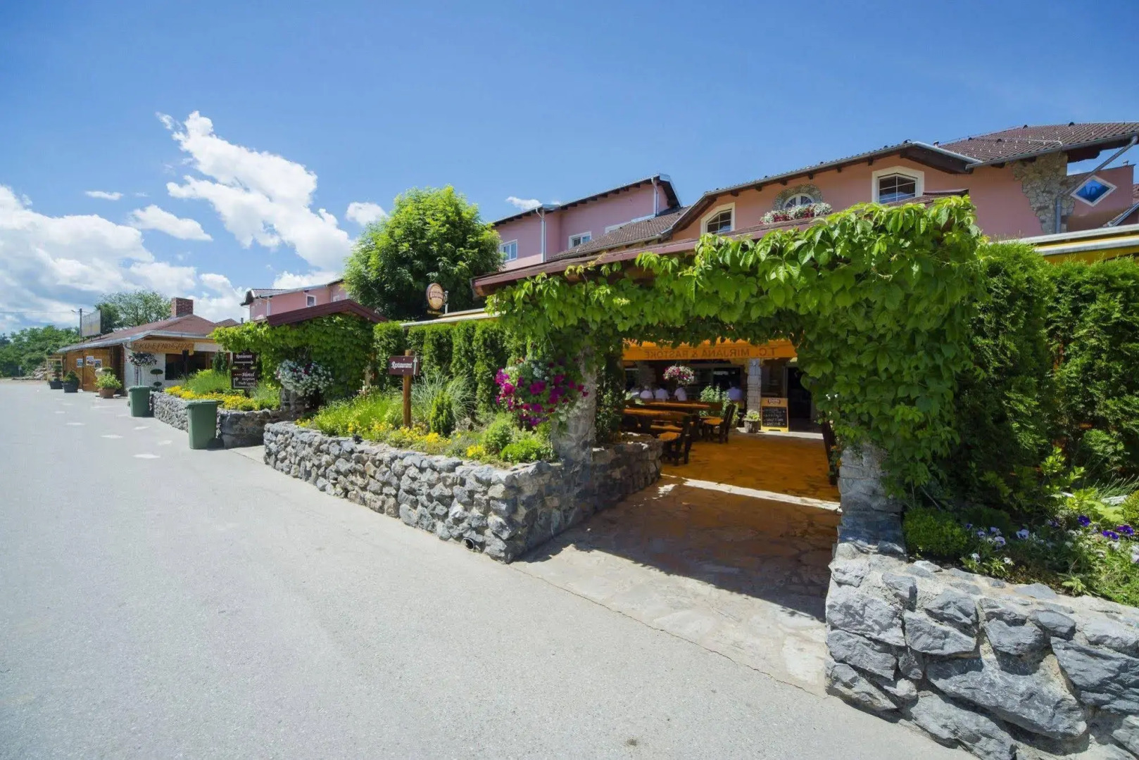 Hotel Mirjana & Rastoke