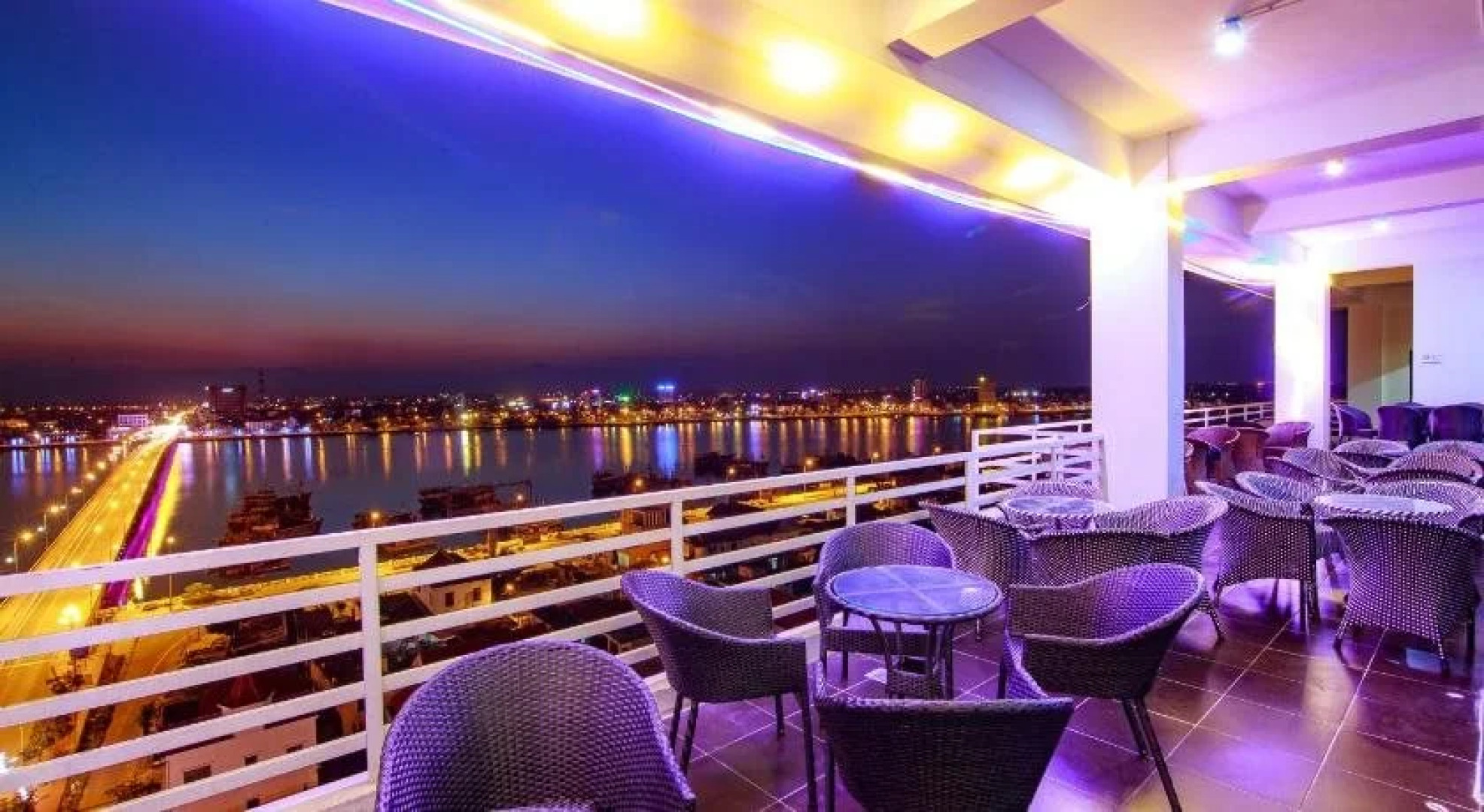 Amanda Quang Binh Hotel