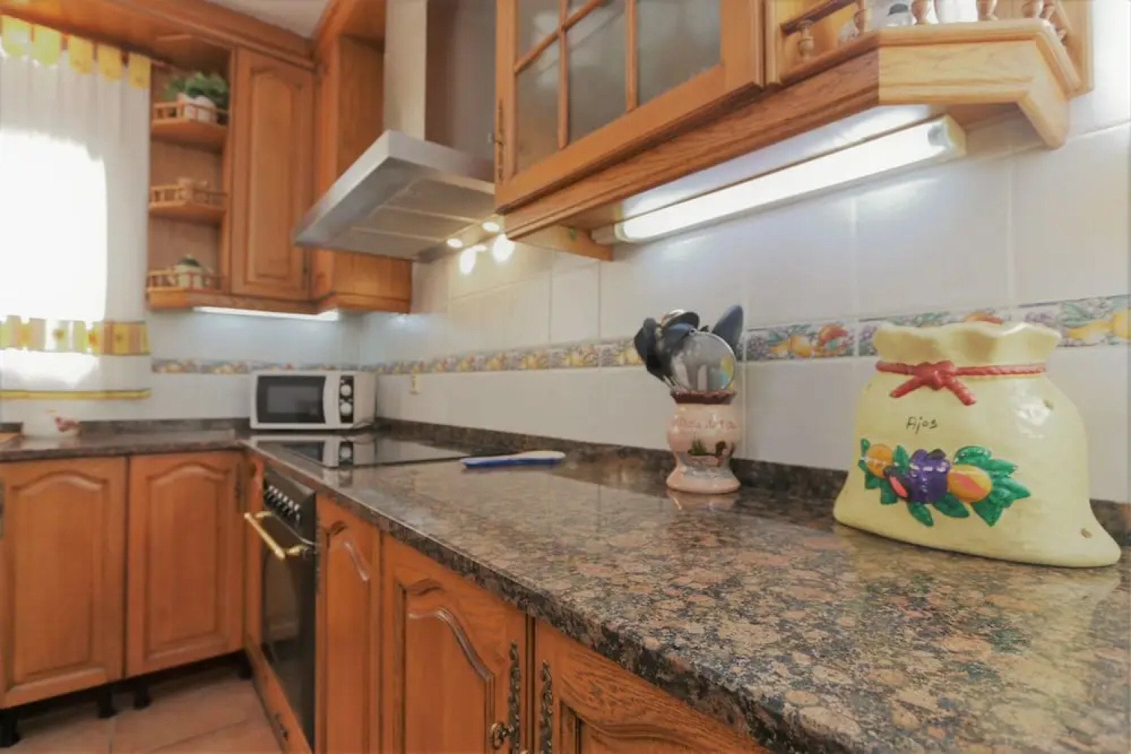 Suitur Casa con piscina y vistas al mar