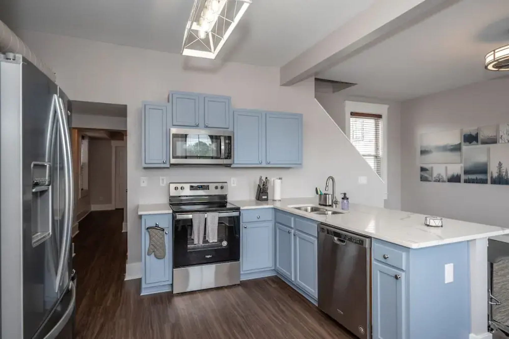 Heart of Mainstrasse Apt 4