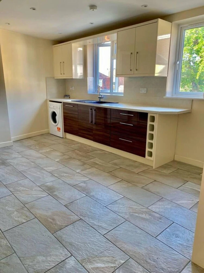 Impeccable 3-bed House in Thames Ditton