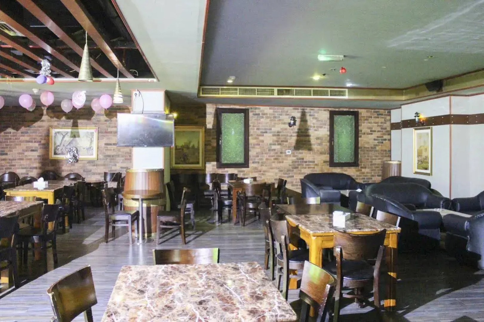 OYO 137 Clifton International Hotel