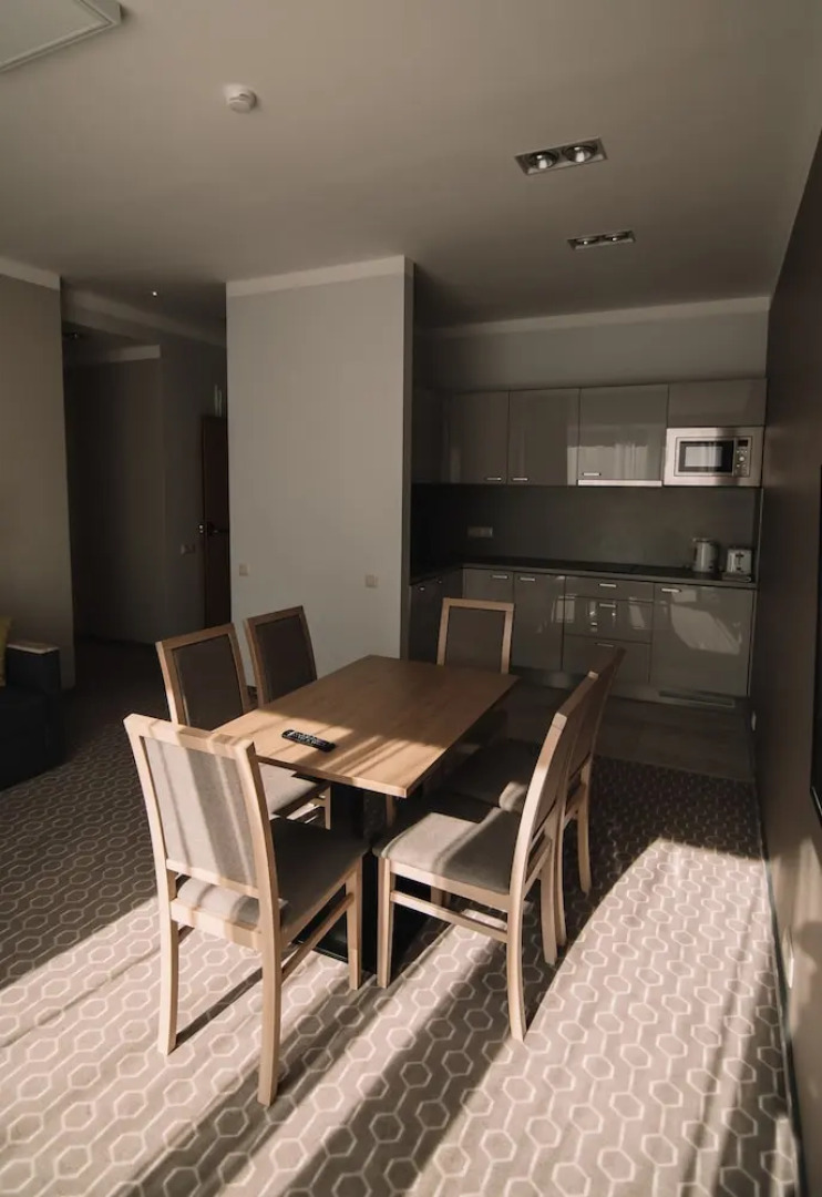 Merepargi ApartHotel & Cafe