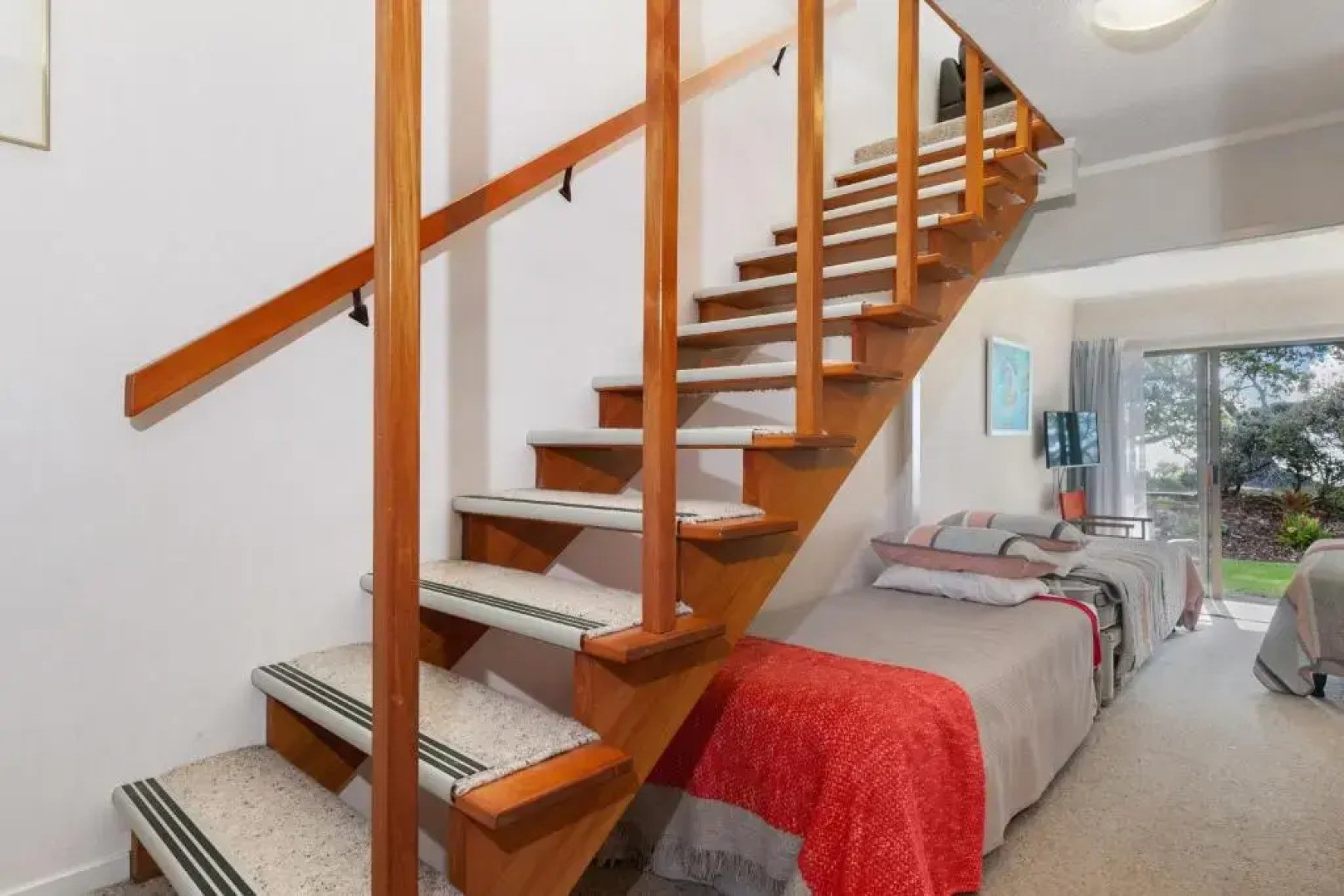 Sunny Sea Views - Snells Beach Holiday Home