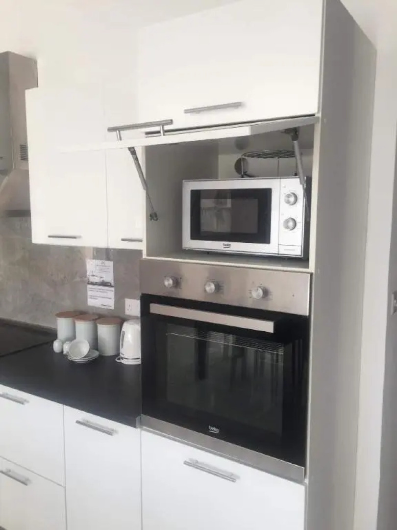 Belvedere Airport Suites