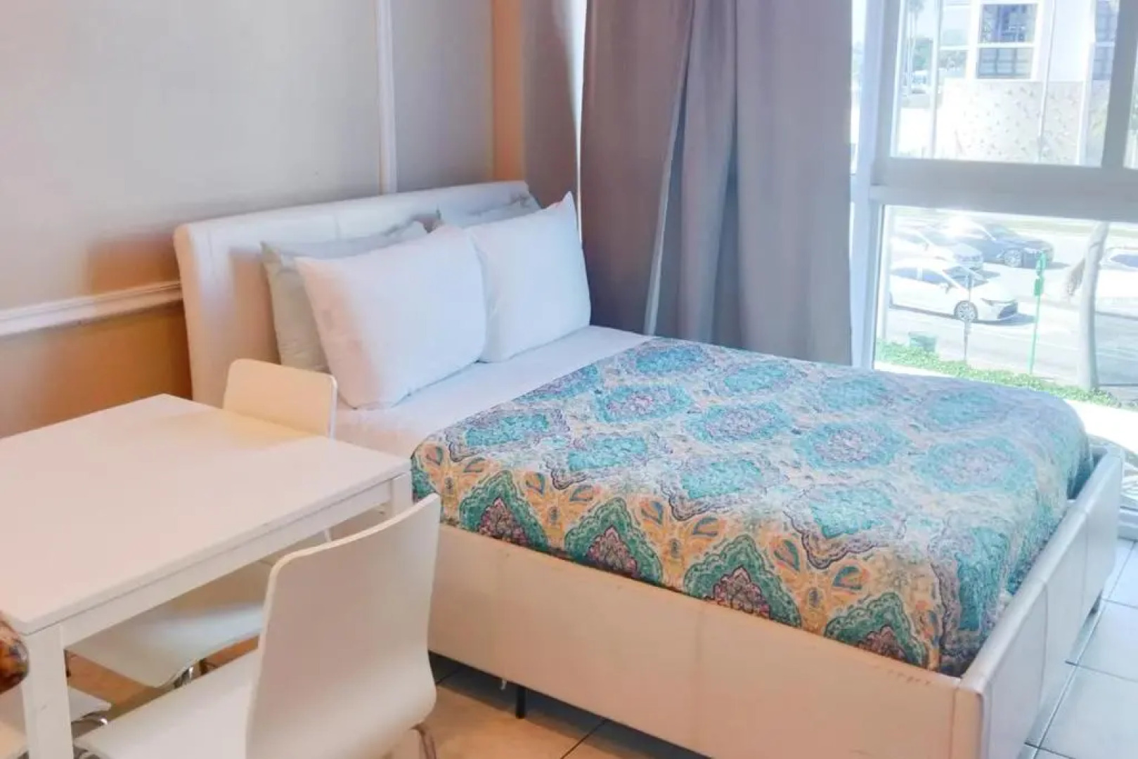 Miami Beach Apartments by Mia Rentals