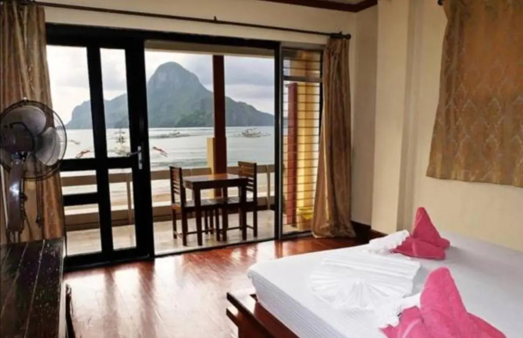 El Nido Beach Hotel