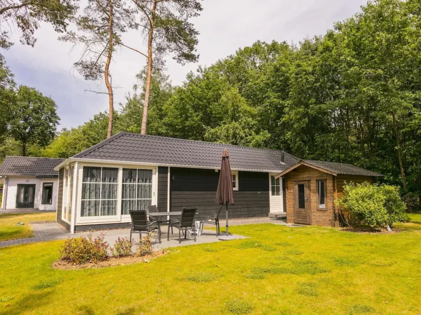 Markelo Lodge Near Trails