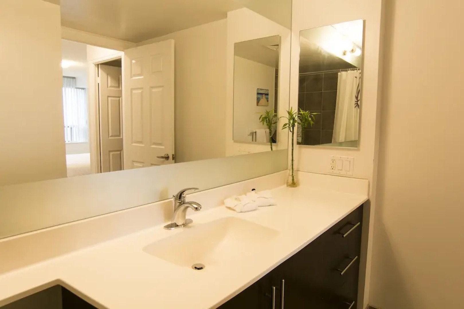 Grand Ovation by Maplewood Suites