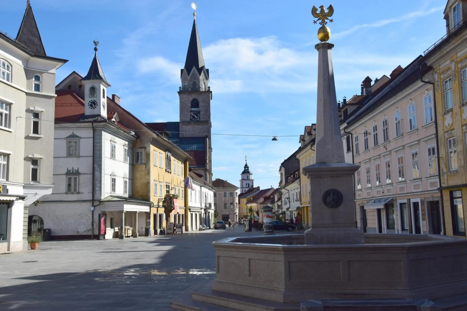 COMFY and BRIGHT Apartment