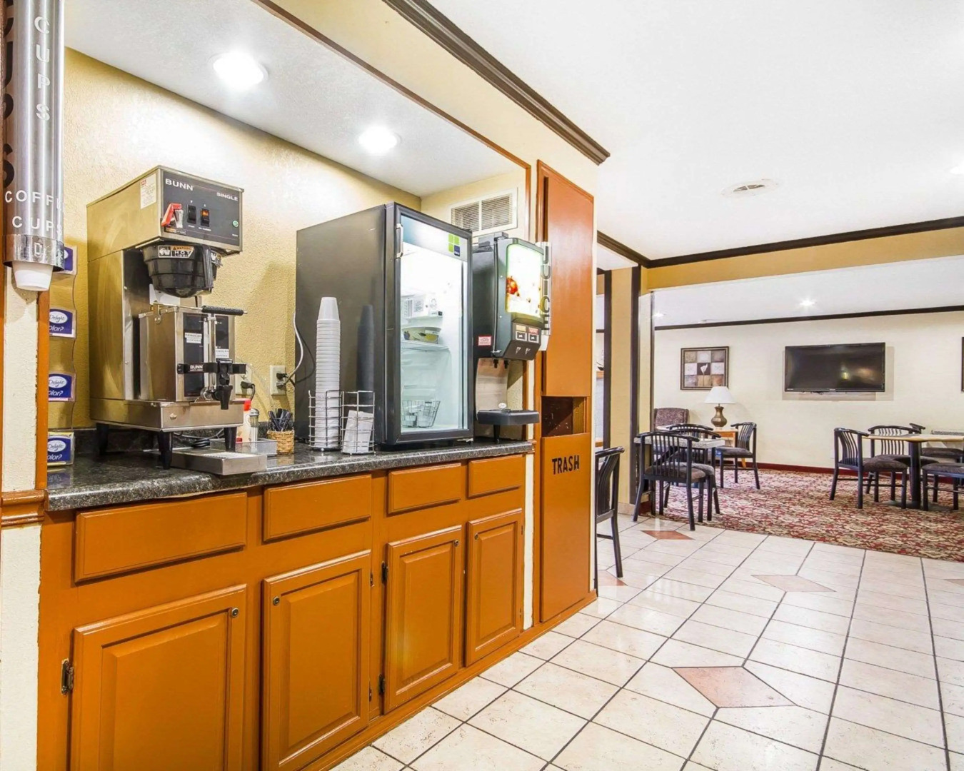 Rodeway Inn & Suites Madison East