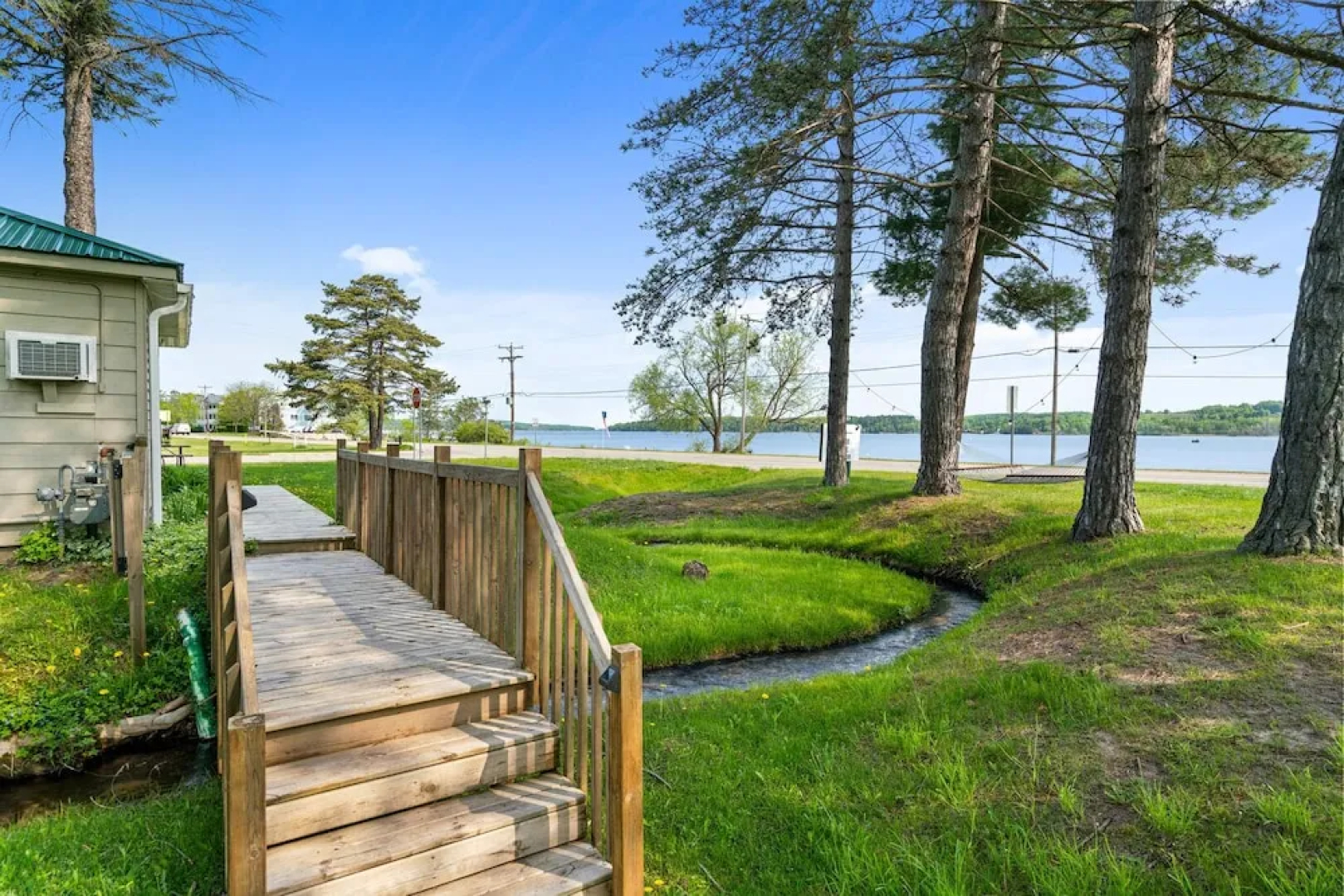 South Arm Retreats Standard Room 1