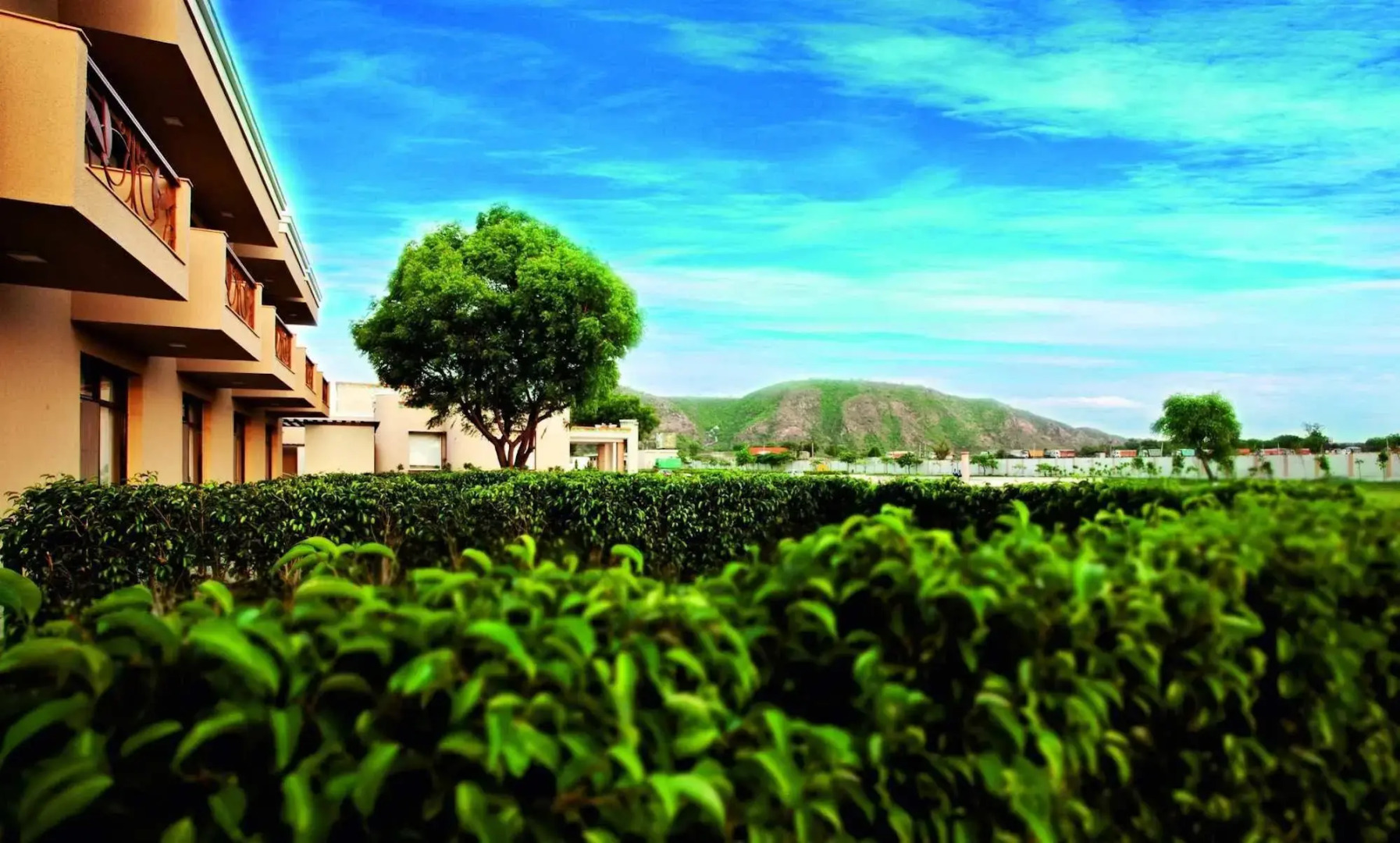 Treehouse Sunrise Resort Neemrana