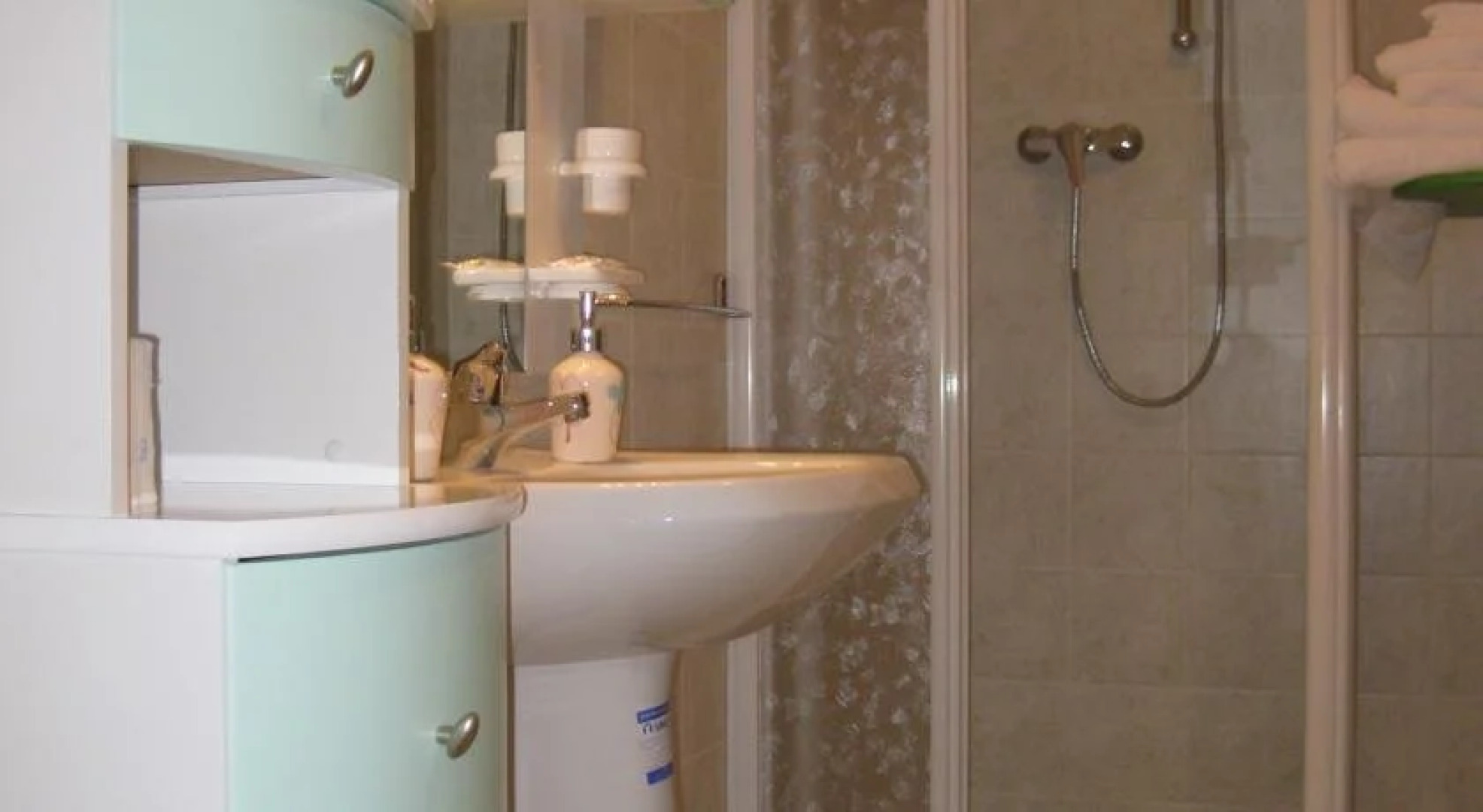 A Due Passi Dal Mare B&B