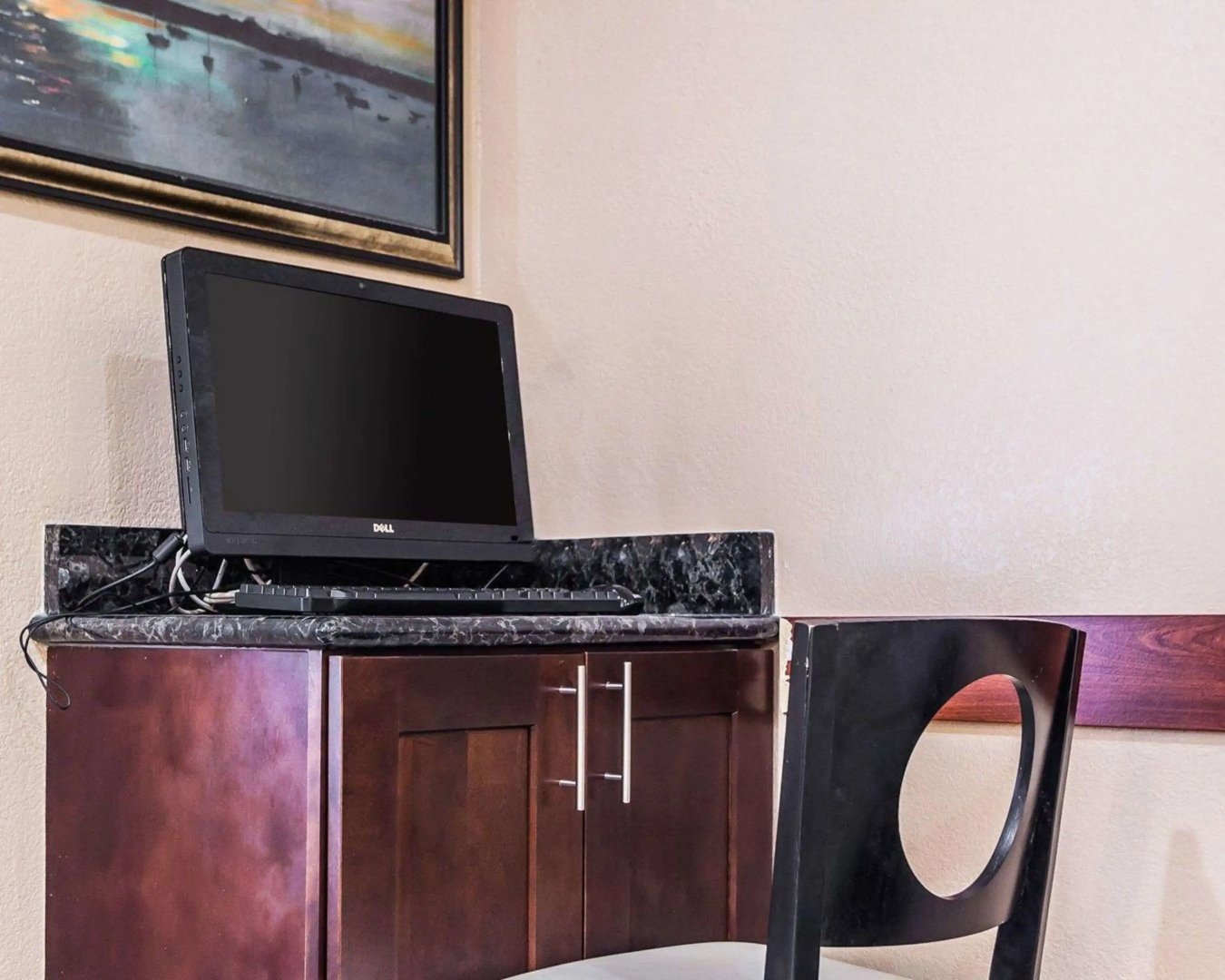 Quality Inn & Suites Des Moines Airport