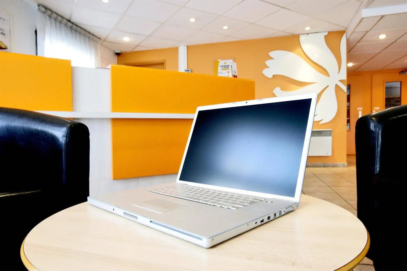 Premiere Classe Paris Ouest - Pont De Suresnes