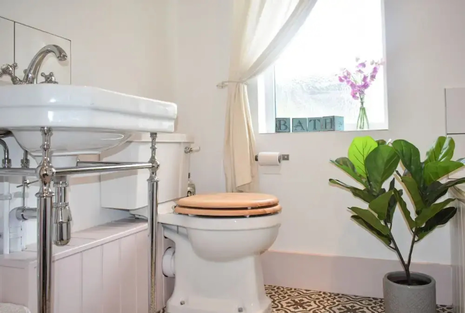 Beautifully Presented 3 Bedroom Brighton Townhouse