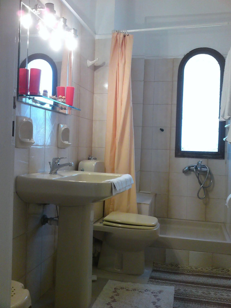 Chris Studios & Apartments