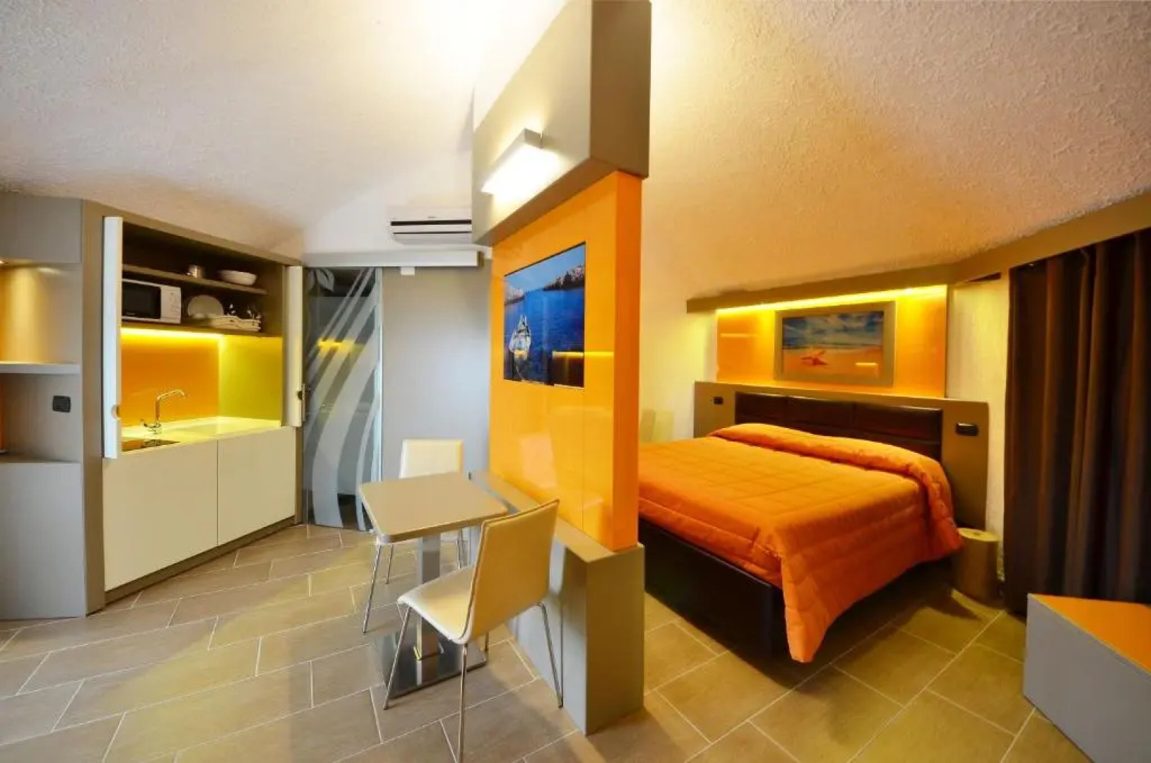 Calanica Residence Hotel