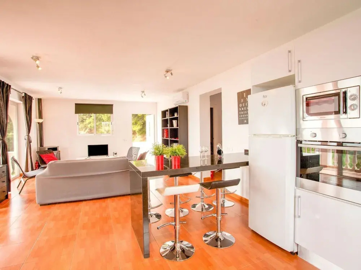 Gorgeous Villa With Private Swimming Pool in Algarrobo-costa