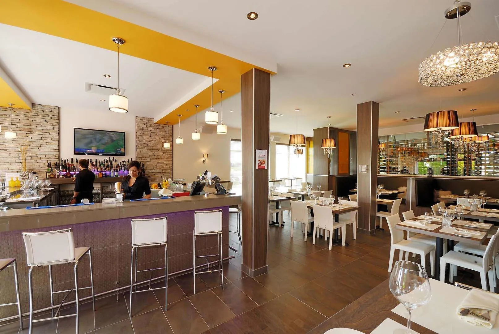 Imperia Hotel & Suites Terrebonne