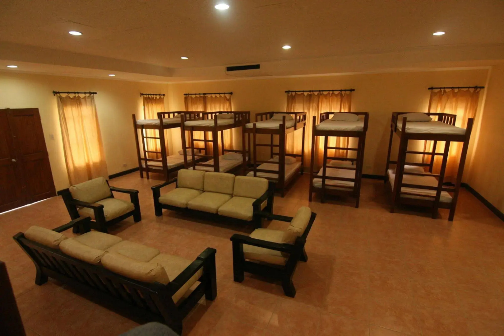 Island Cove Hotel And Leisure Park