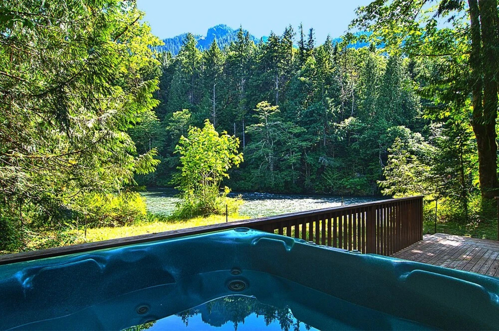 Rustic River Paradise - One Bedroom Cabin with Hot Tub