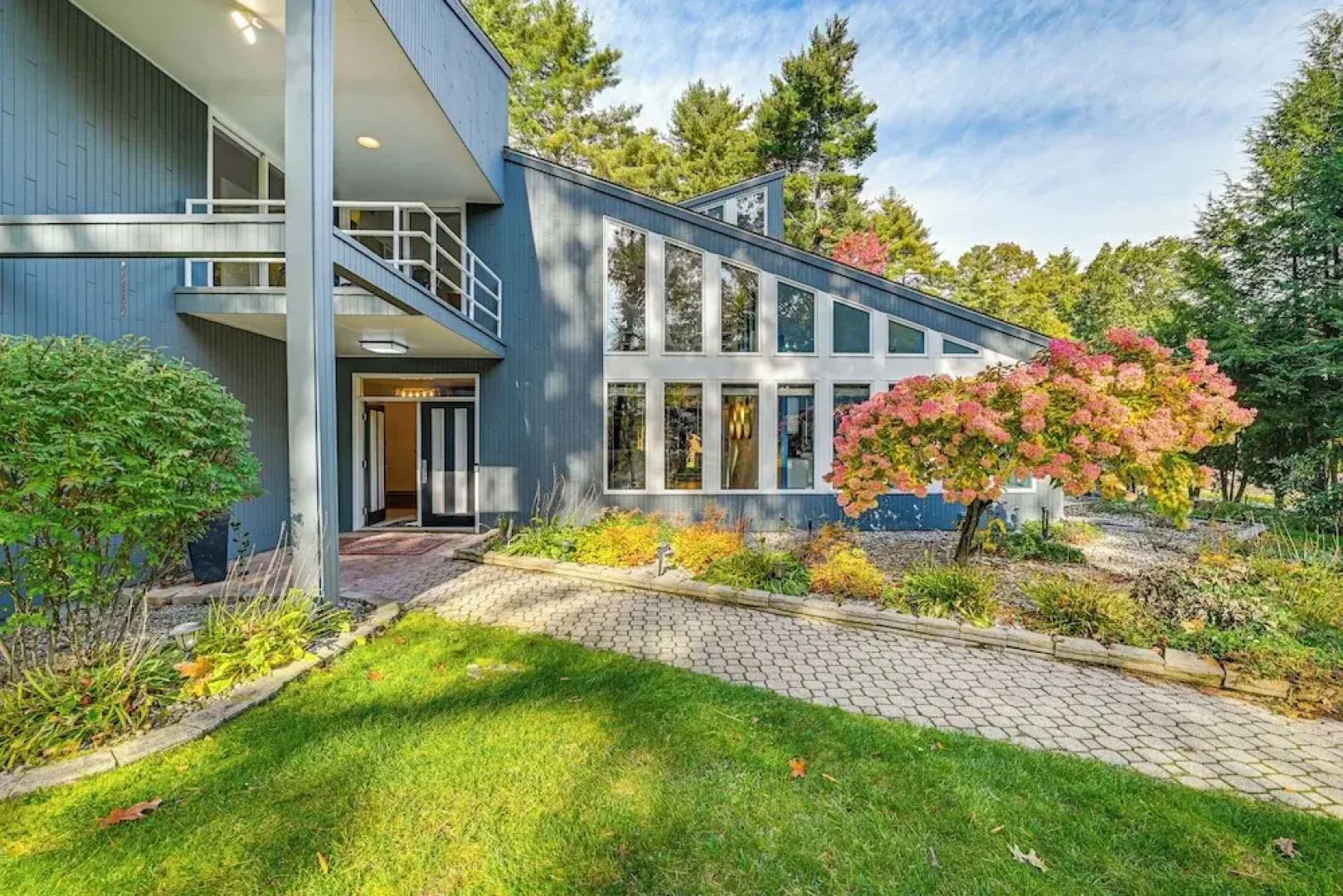 2 Mi to Six Flags: Lake George Home w/ Large Patio