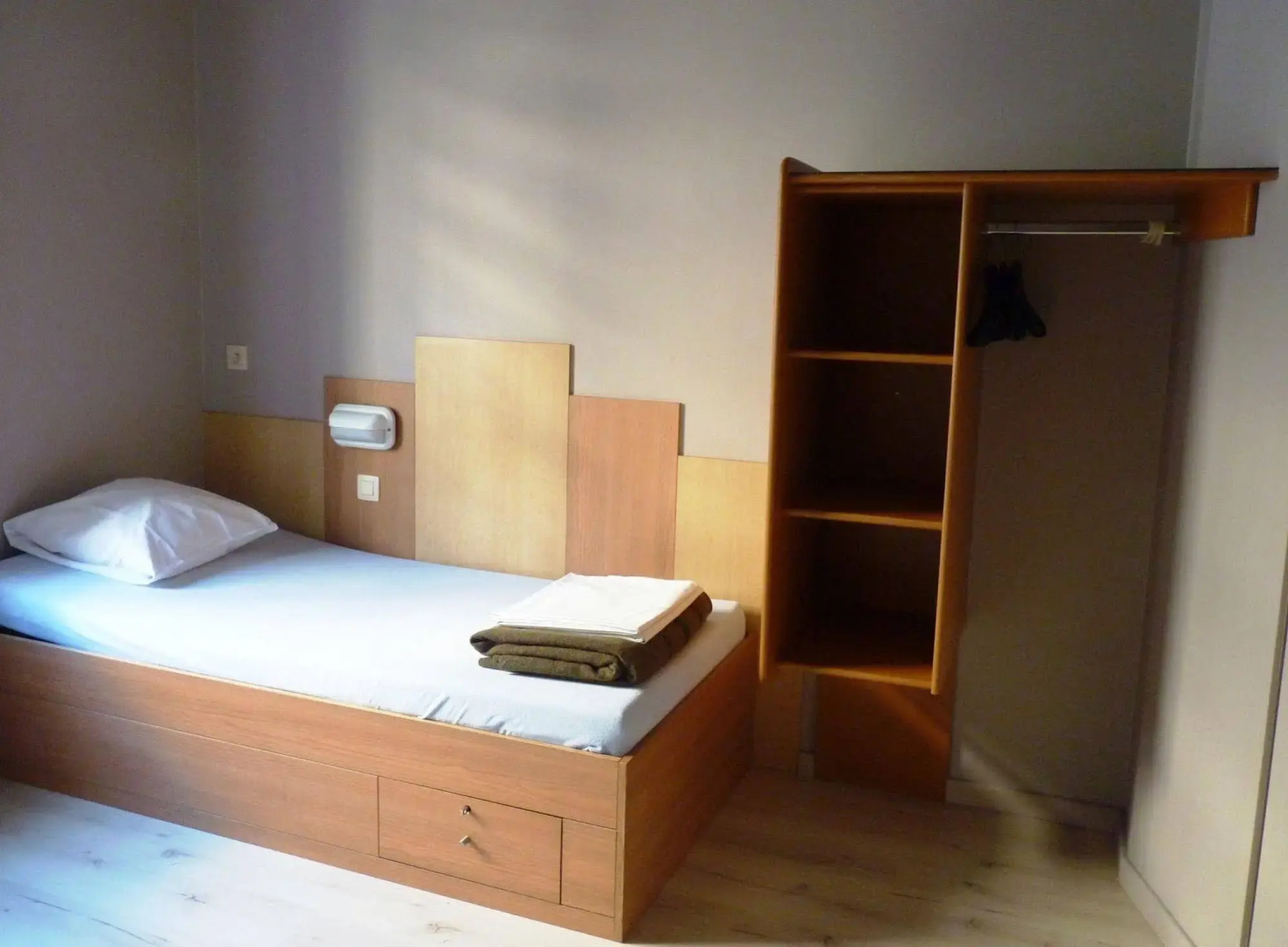 Sleep Well Youth Hostel