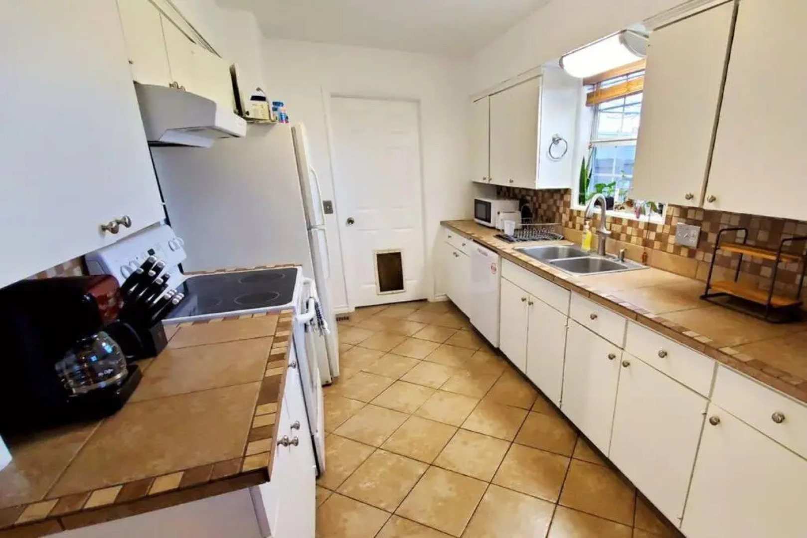 The Greenhouse - 3bed 2bath home in Tahlequah, OK