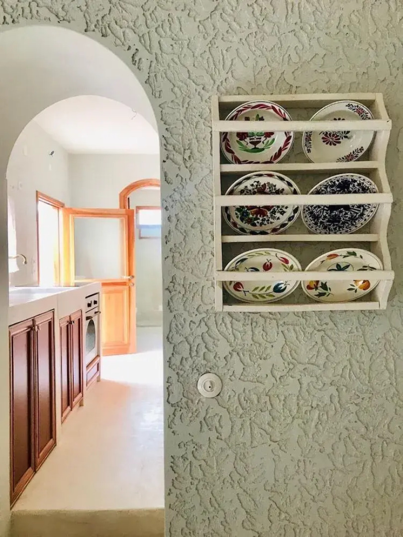 Rose Traditional House