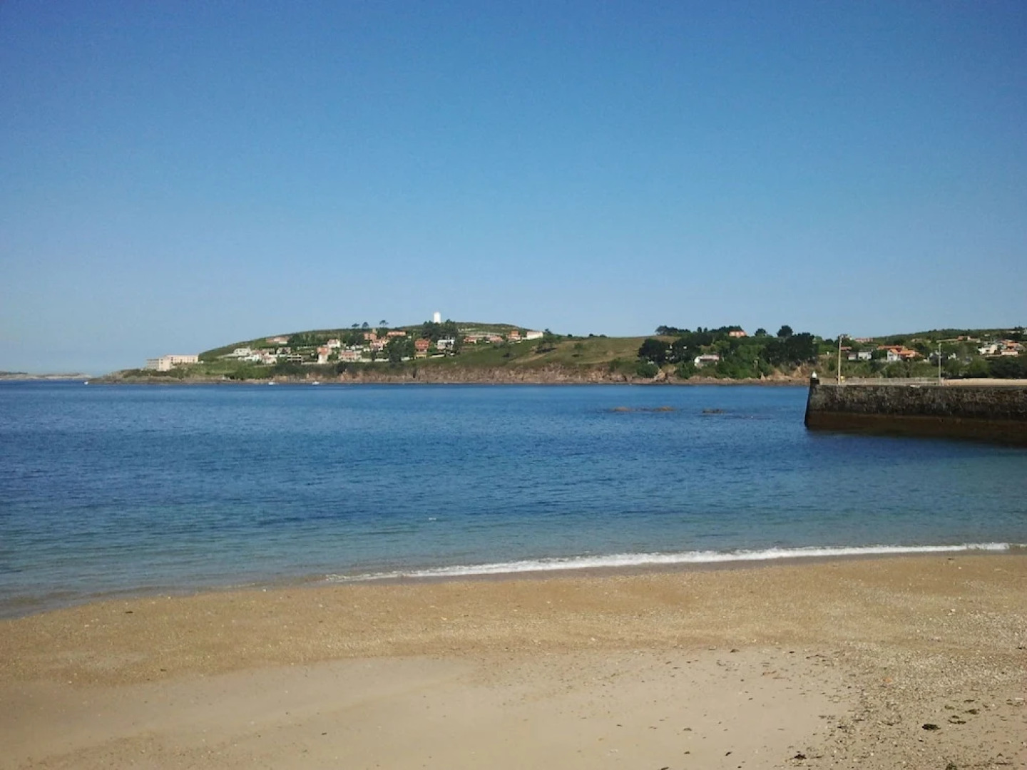 Spacious Holiday Home with Private Pool near Sea & Boulevard in Oleiros