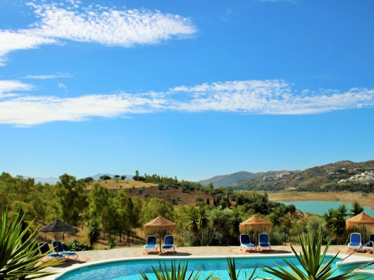 Modern Cottage in Viñuela With Swimming Pool